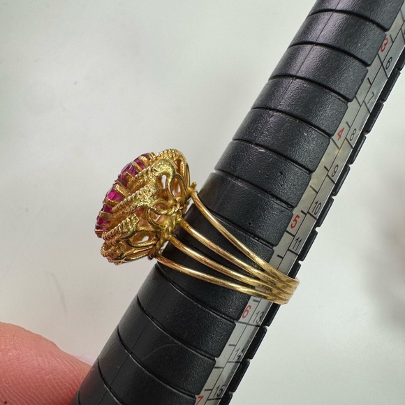 14K yellow gold and pink sapphires cluster ring - Picture 3 of 14